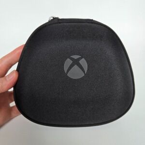 Microsoft Xbox One Elite Series 2 Controller Case w/‎ INTERCHANGEABLE PARTS